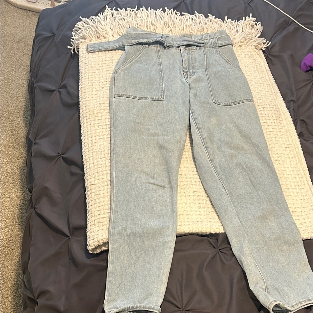 PacSun Light Wash Ankle Jeans